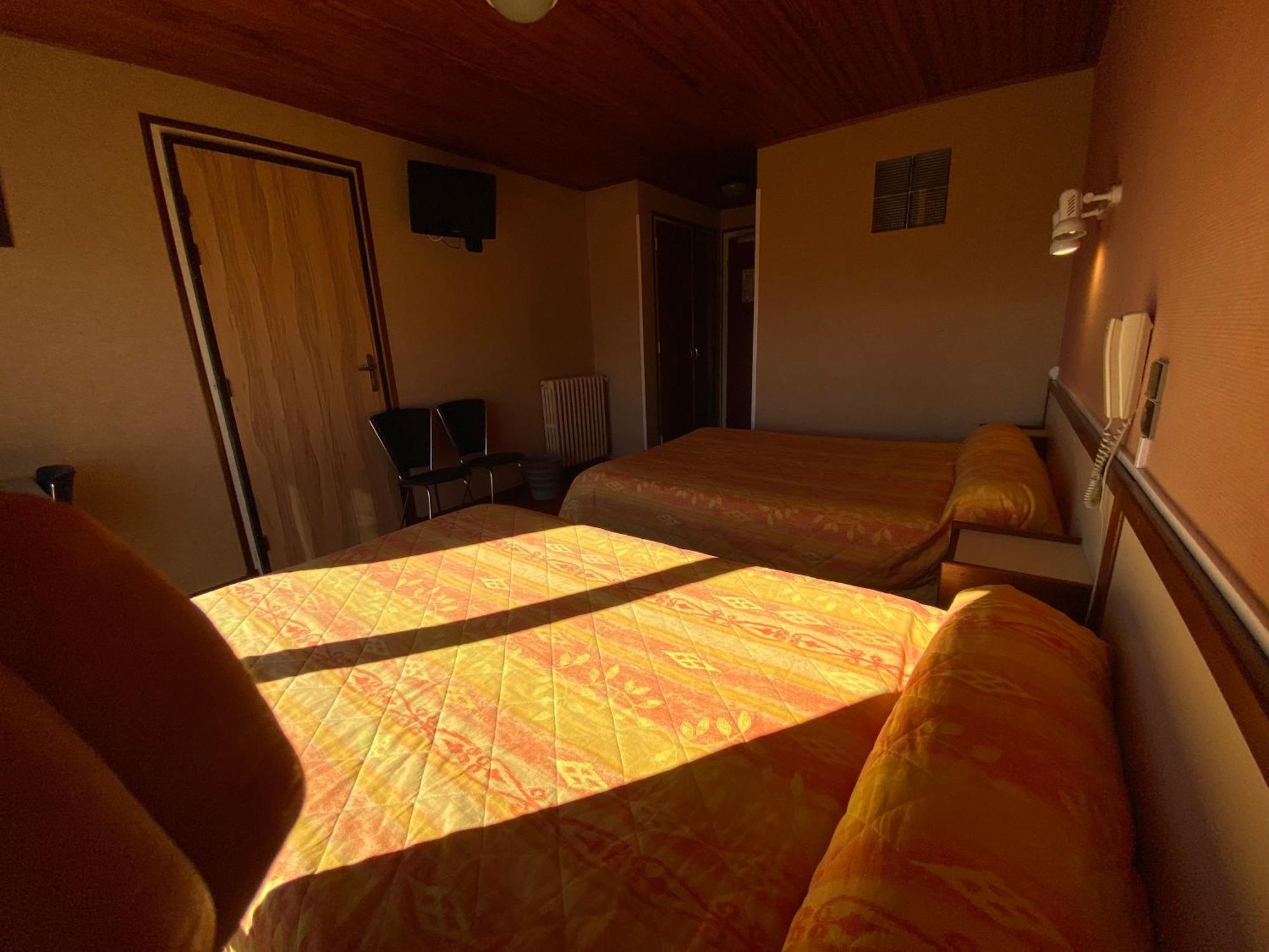 Relais Du Belloch Angoustrine ภายนอก รูปภาพ