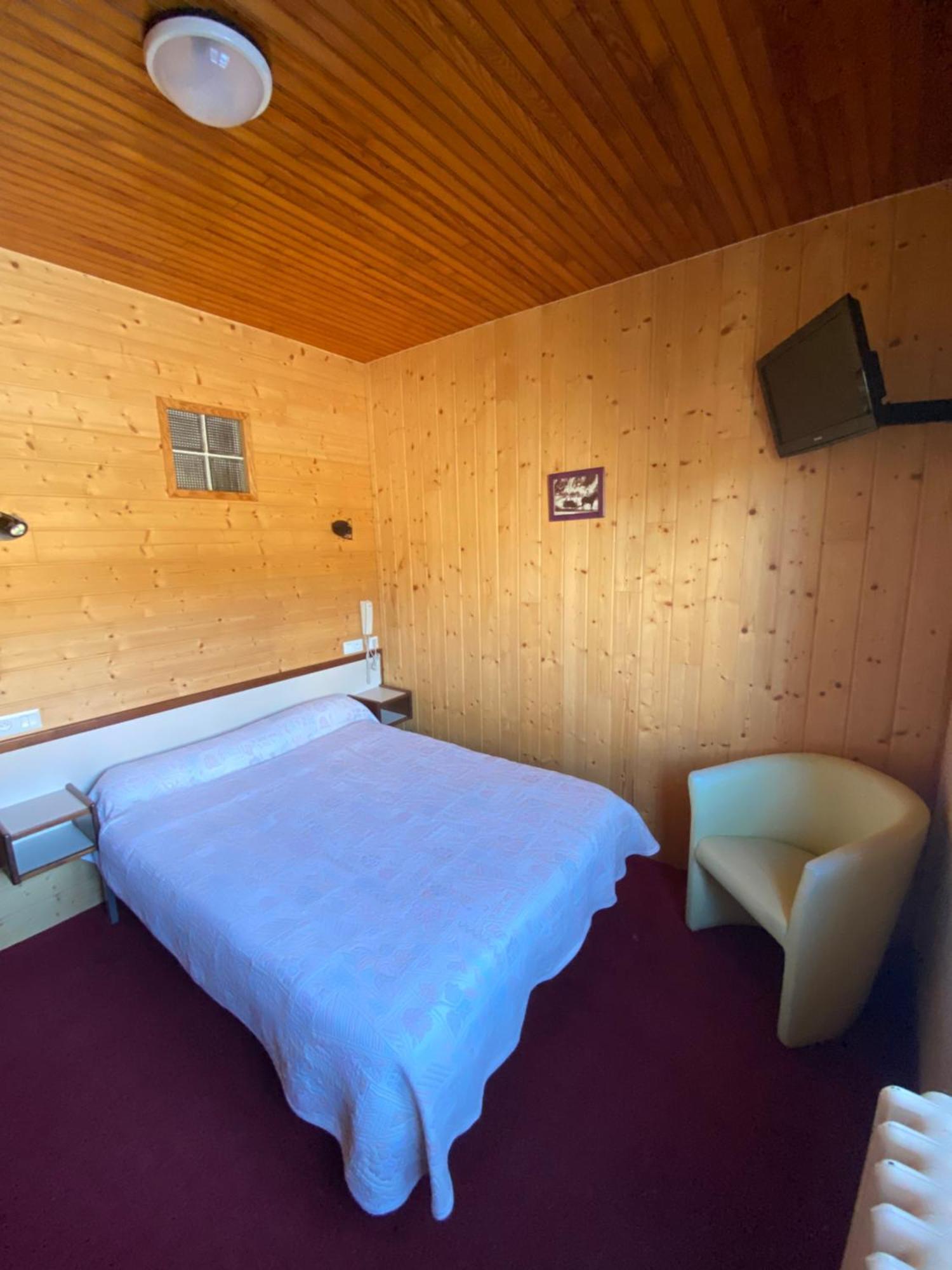 Relais Du Belloch Angoustrine ภายนอก รูปภาพ