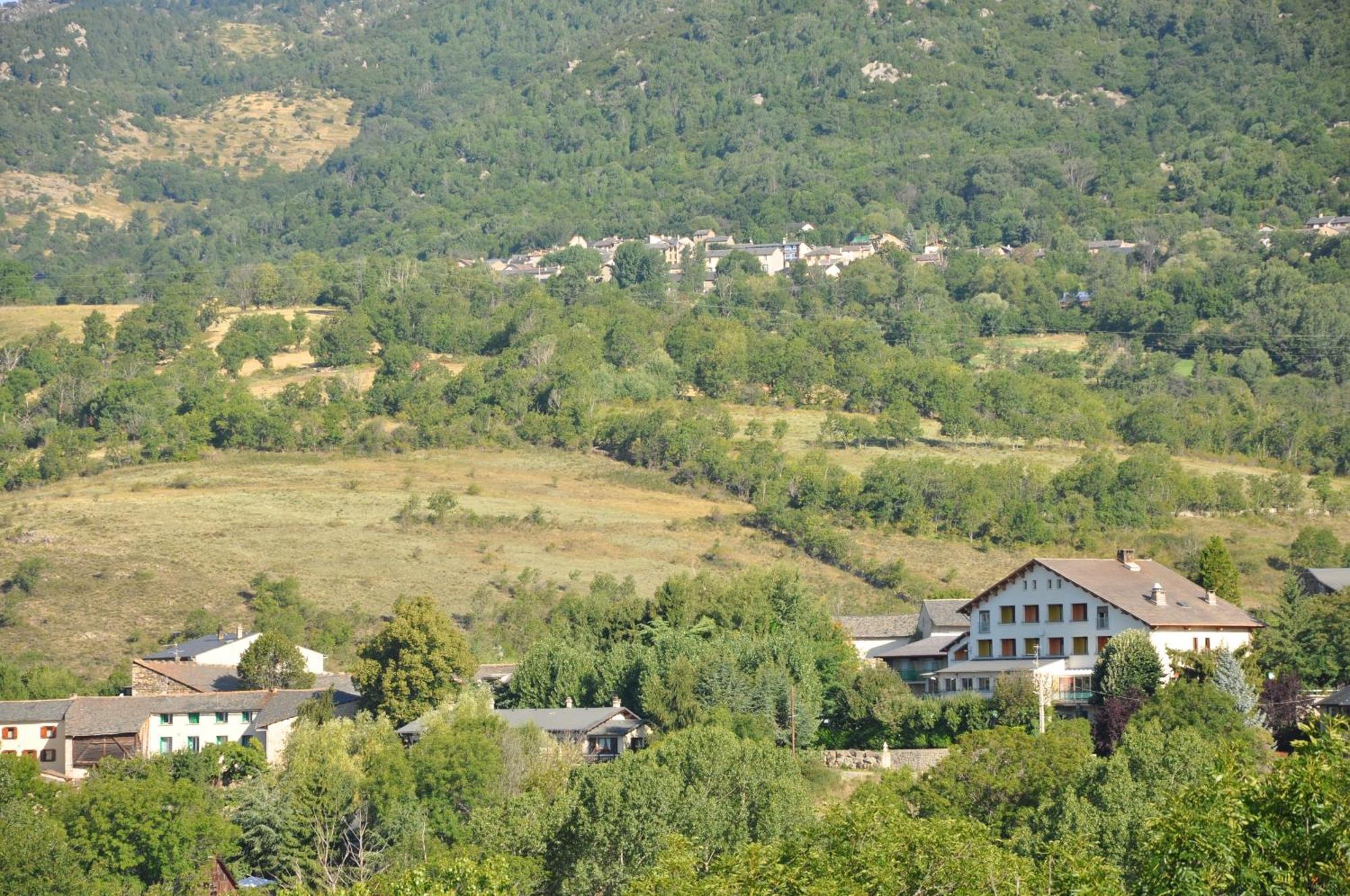 Relais Du Belloch Angoustrine ภายนอก รูปภาพ
